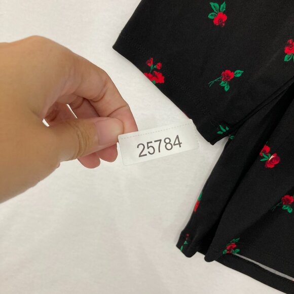 Charter Club size XL Black Red Floral Stretch Knit 3/4 Sleeve Popover Blouse - Picture 10 of 10